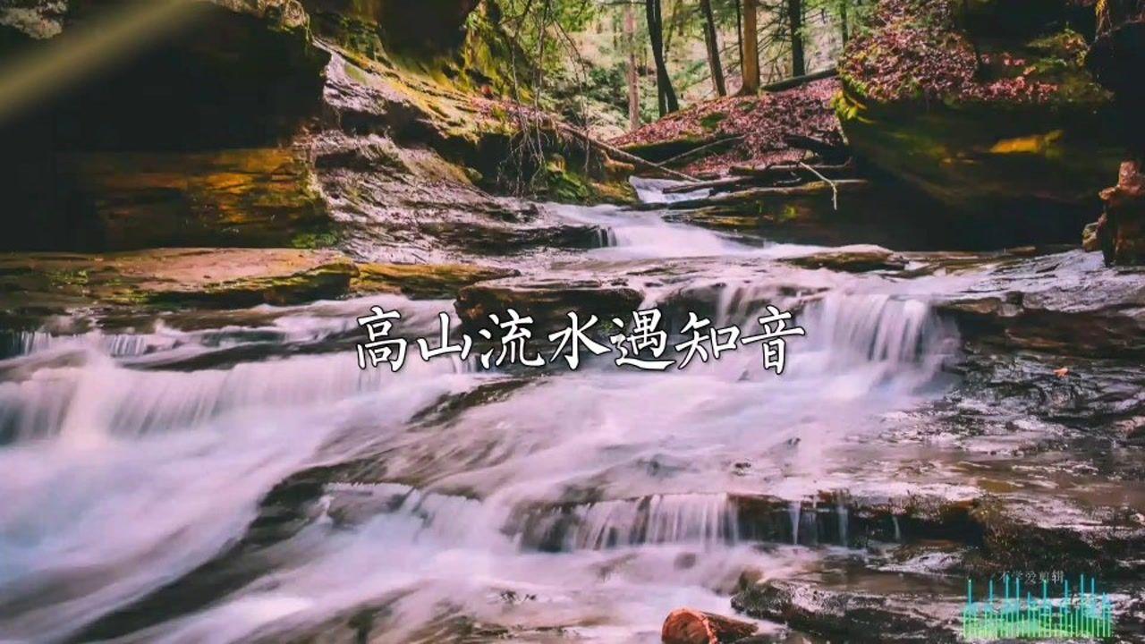 小摊大叔把面皮放进一个洞里 几个小时后就卖完了
